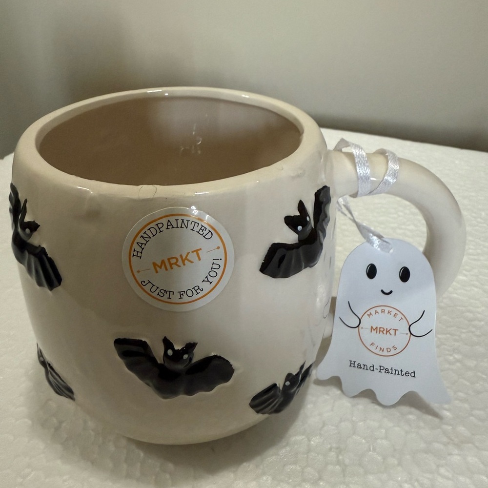 NWT MRKT Finds Hand Made and Hand Painted Cream Mug with Black Bats 🦇 20oz